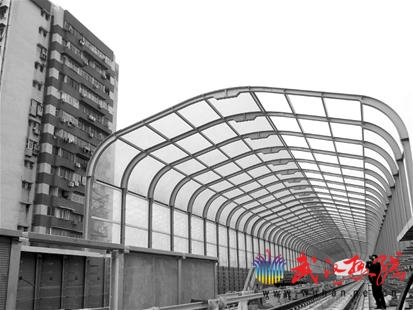 有無隔音屏噪音分貝相差近一倍 武漢環線居民盼安隔音屏